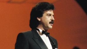 WATCH: Former Irish Eurovision winners congratulate Marty Whelan on 25 years of commentary