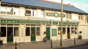 'The embodiment of Cork decency' - T&aacute;naiste pays tribute to famous Cork chipper after closure announcement