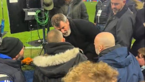 'Wait in the carpark' - Roy Keane clashes with fan during Man United v Ipswich