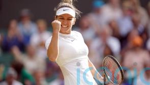 Simona Halep makes ruthless return to Centre Court and reaches quarter-finals