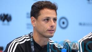 Manchester United need to get over Sir Alex Ferguson exit &ndash; Javier Hernandez