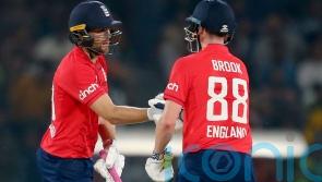 Dawid Malan shines as England set Pakistan 210 to win Twenty20 series decider