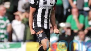 St Mirren edge past 10-man Aberdeen