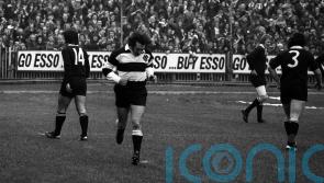 Gareth Edwards hoped he had the legs to round off rugby union&rsquo;s &lsquo;greatest try&rsquo;