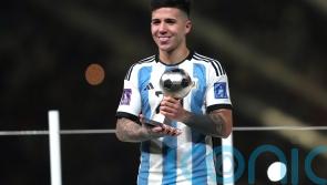 Chelsea break British transfer record with deal for Benfica&rsquo;s Enzo Fernandez