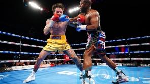 Floyd Mayweather fails to knock out Aaron Chalmers in exhibition bout