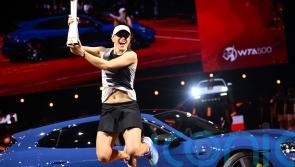 Iga Swiatek lays down marker to win Porsche Grand Prix