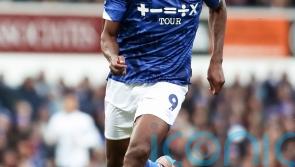 Ipswich edge past Reading on penalties