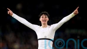 Leeds&rsquo; comeback win over Leicester throws Championship title race wide open