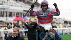 Frost sparkles aboard Red Rum victor Sans Bruit