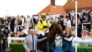 Elmalka swoops late for Guineas glory