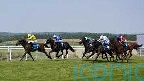 Raqiya gets Oak Tree prize in the stewards&rsquo; room