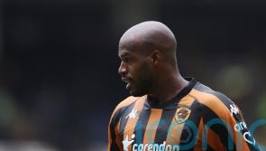 Hull snatch point with late Oscar Estupinan penalty