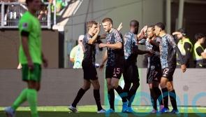 Serge Gnabry scores late Bayern Munich winner at Wolfsburg