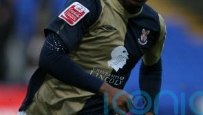 York beat 10-man Fylde to go top of the National League table