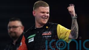 Mike De Decker stuns Luke Humphries to win World Grand Prix