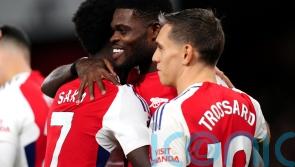 Arsenal return to winning ways by easing past Nottingham Forest
