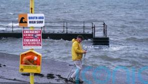 Storm Darragh: Almost 400,000 without power in Irish Republic
