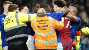 David Moyes grateful to emerge from Merseyside derby &lsquo;mayhem&rsquo; with draw