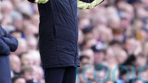 David Moyes applauds West Ham fans after Everton frustrate them with late goal