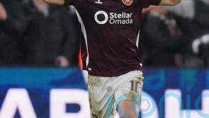 Leaders Hearts leave it late to take a point against 10-man Celtic