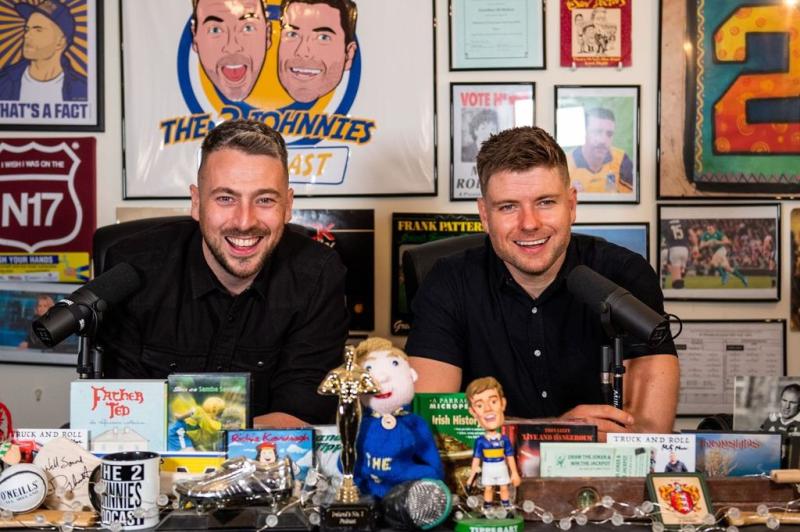 2 Johnnies discuss horror moment Johnny Smacks nearly lost finger in 3Arena guitar smash