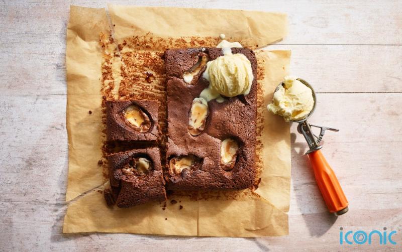 RECIPE: Delicious creme egg brownie