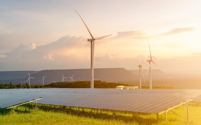 Most people living near windfarms have 'positive attitude' to them, report finds