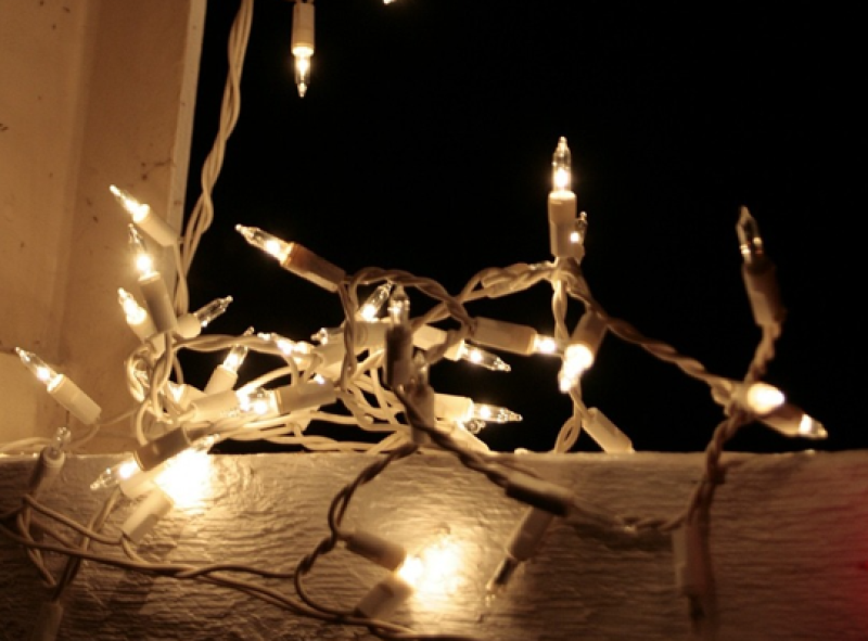 Irish consumer group warns of electric shock risk from fairy lights sold on popular site