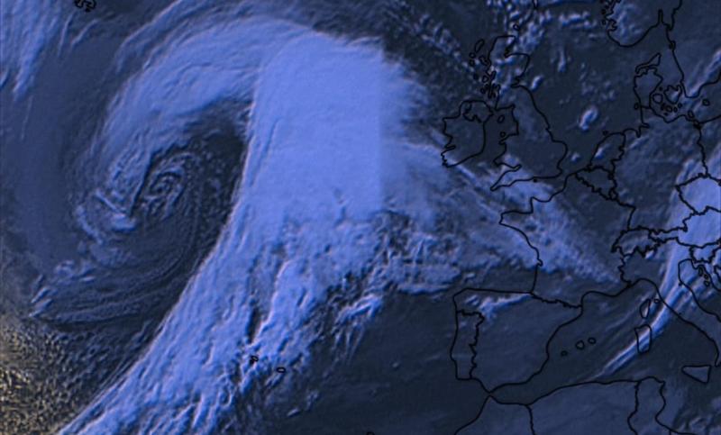 Hidden danger of 'monster' Storm Jocelyn despite being weaker than Storm Isha
