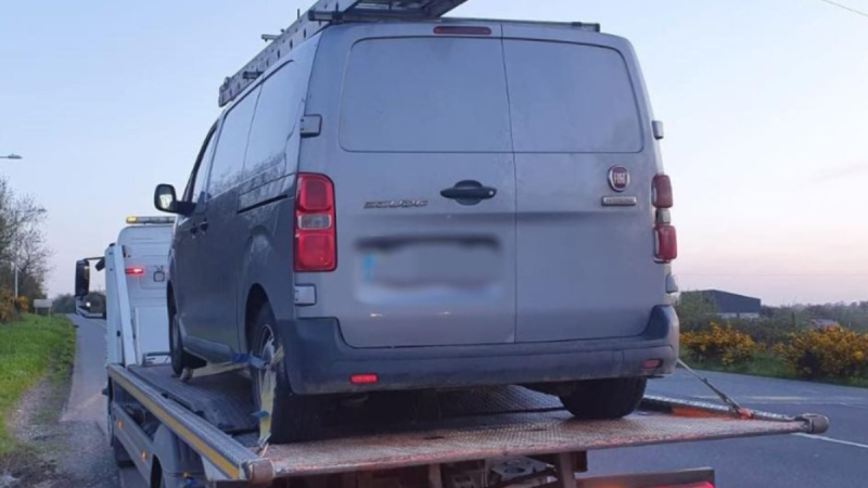 Teenage learner driver caught driving dangerously at speed on busy N80