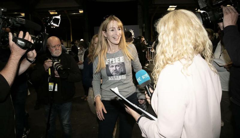 Journalists call out Clare Daly as she refuses to talk to RT&Eacute; after losing MEP seat