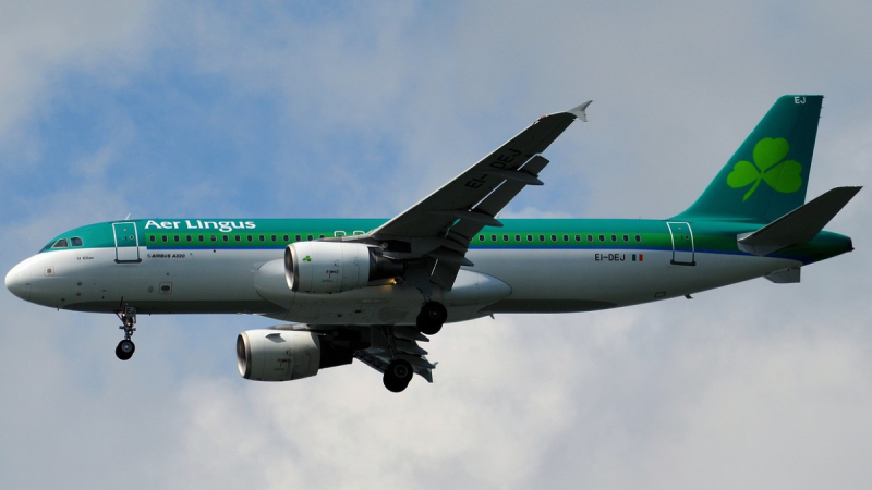 BREAKING: Holidaymakers brace for delays as Aer Lingus pilots serve 'work to rule' notice