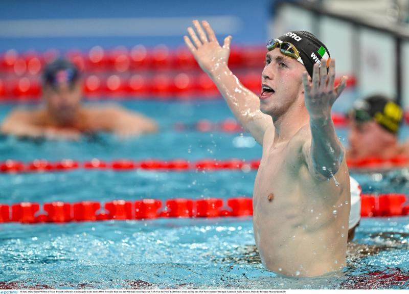 GOLD FOR IRELAND! Daniel Wiffen secures first place and breaks Olympic record in swimming final
