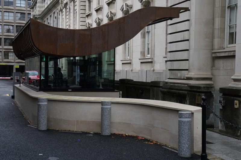 REVEALED: Almost &euro;1.5 million spent on security hut outside Department of Finance, OPW says