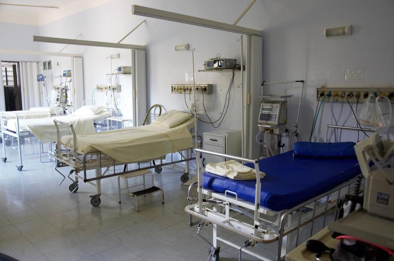  SHOCKING: Almost 10,000 people treated with no bed in Irish hospitals in just one month