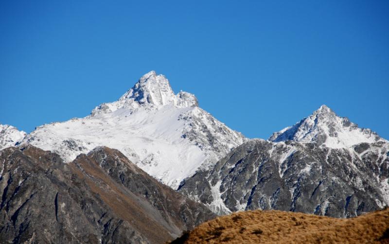 'Legend' Irish climber who previously tackled Everest dies after fall in New Zealand mountains