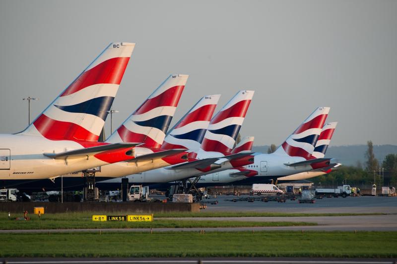 LIVE: Travel chaos for thousands of Irish passengers as Heathrow Airport is closed