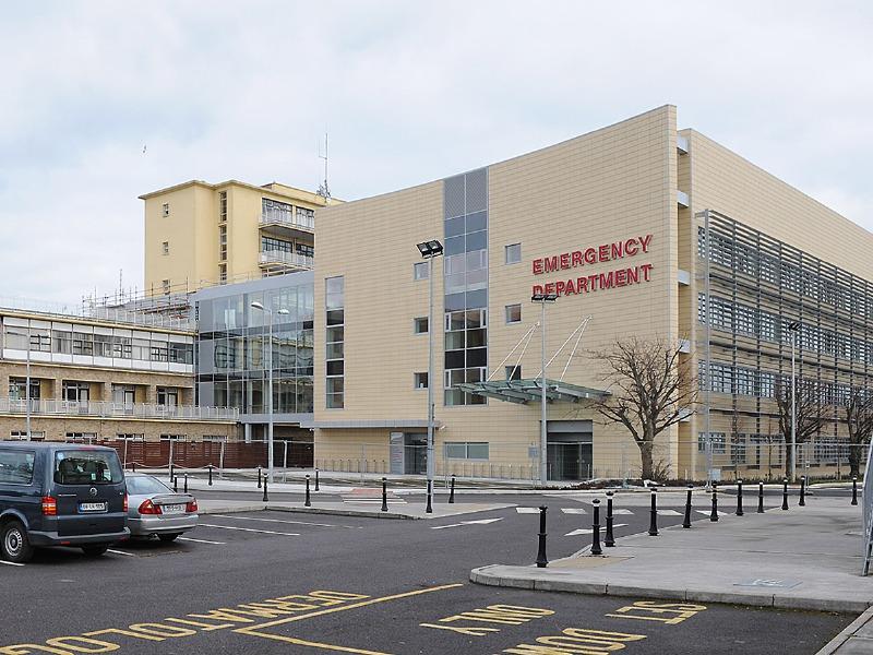 Hospital apologies to woman with terminal cancer who sued over failure to read smear test results