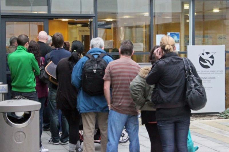 Number of unemployed in Ireland drops 65% year-on-year in December - CSO