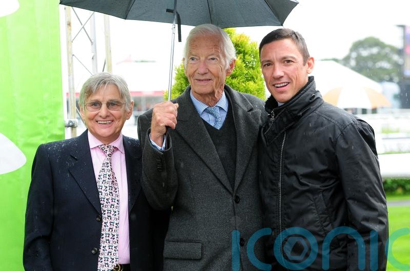Carson and Dettori pay tribute to &lsquo;iconic&rsquo; Lester Piggott