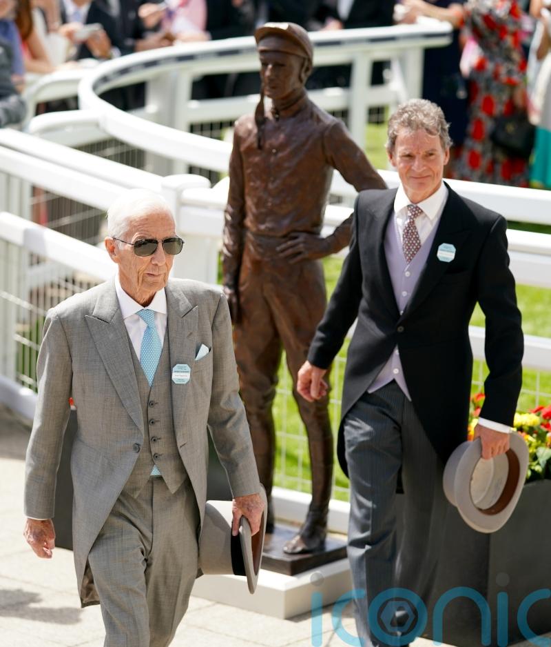 Epsom planning to honour Lester Piggott at Derby meeting