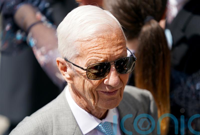 Lester Piggott, winner of the Derby nine times, dies aged 86
