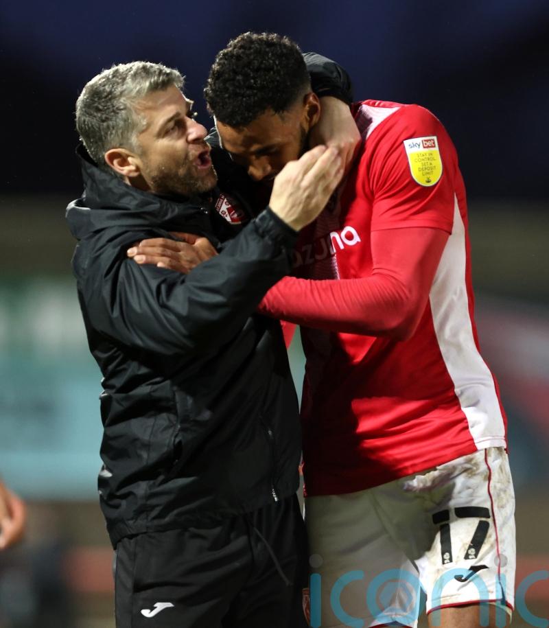 Jonah Ayunga reunited with Stephen Robinson at St Mirren