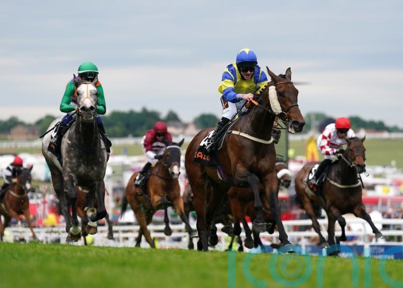 Bowman is local hero for Laura Mongan at Epsom