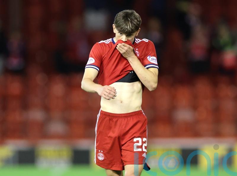 Liverpool agree deal for Aberdeen full-back Calvin Ramsay