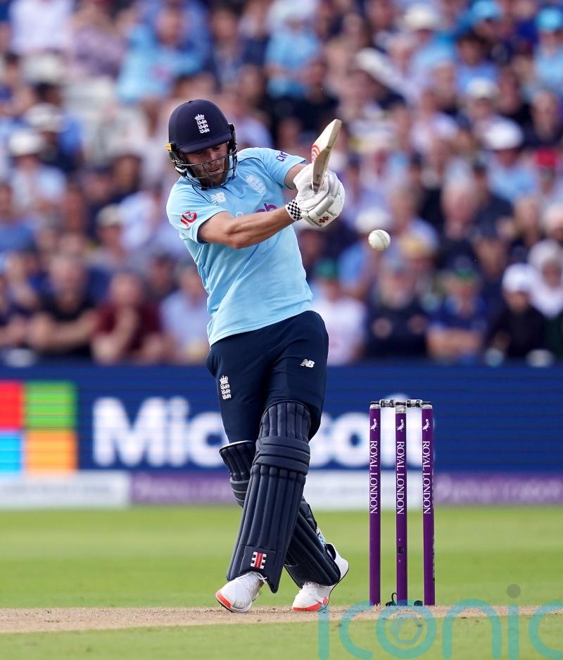 Phil Salt in tune with Matthew Mott&rsquo;s England expectations after maiden hundred