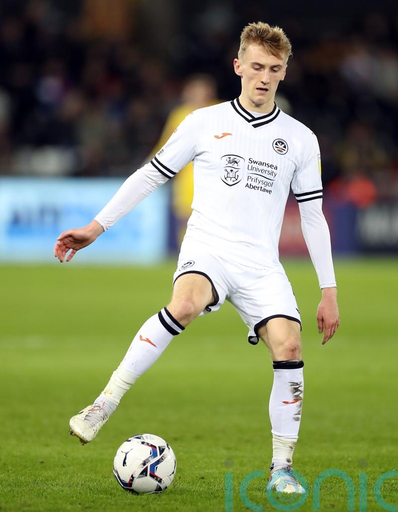 It&rsquo;s a surreal feeling &ndash; Flynn Downes signs for boyhood club West Ham