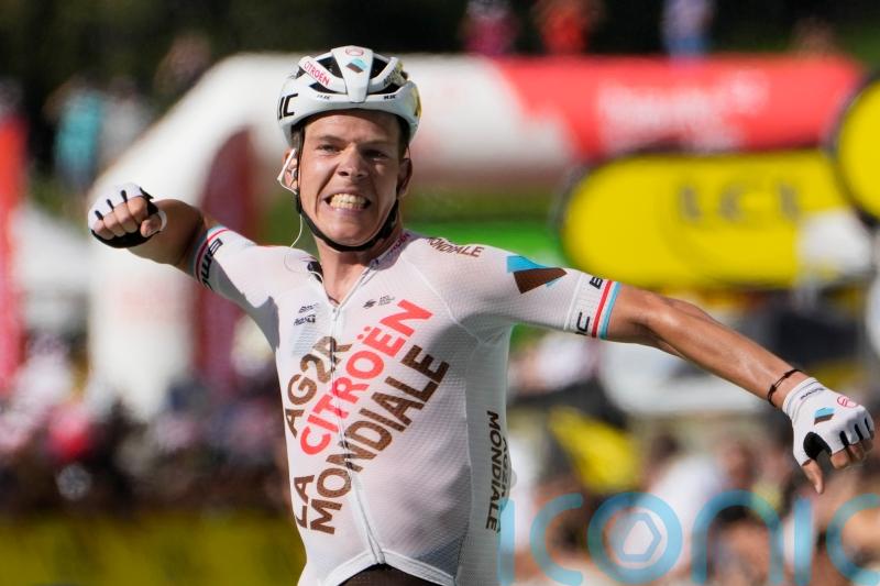 Bob Jungels holds off Thibaut Pinot charge to claim first career Tour stage win