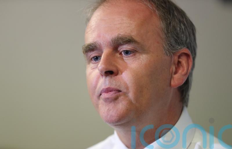 Government set to defeat no confidence bid after securing backing of key TDs